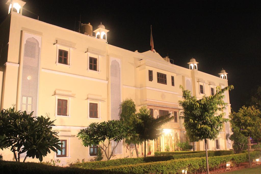 Roop Vilas Palace Nawalgarh Exterior photo